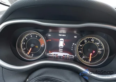 2018 Jeep Cherokee Trailhawk 4X4 z USA, uszkodzony, nr VIN 1C4PJMBX7JD545877